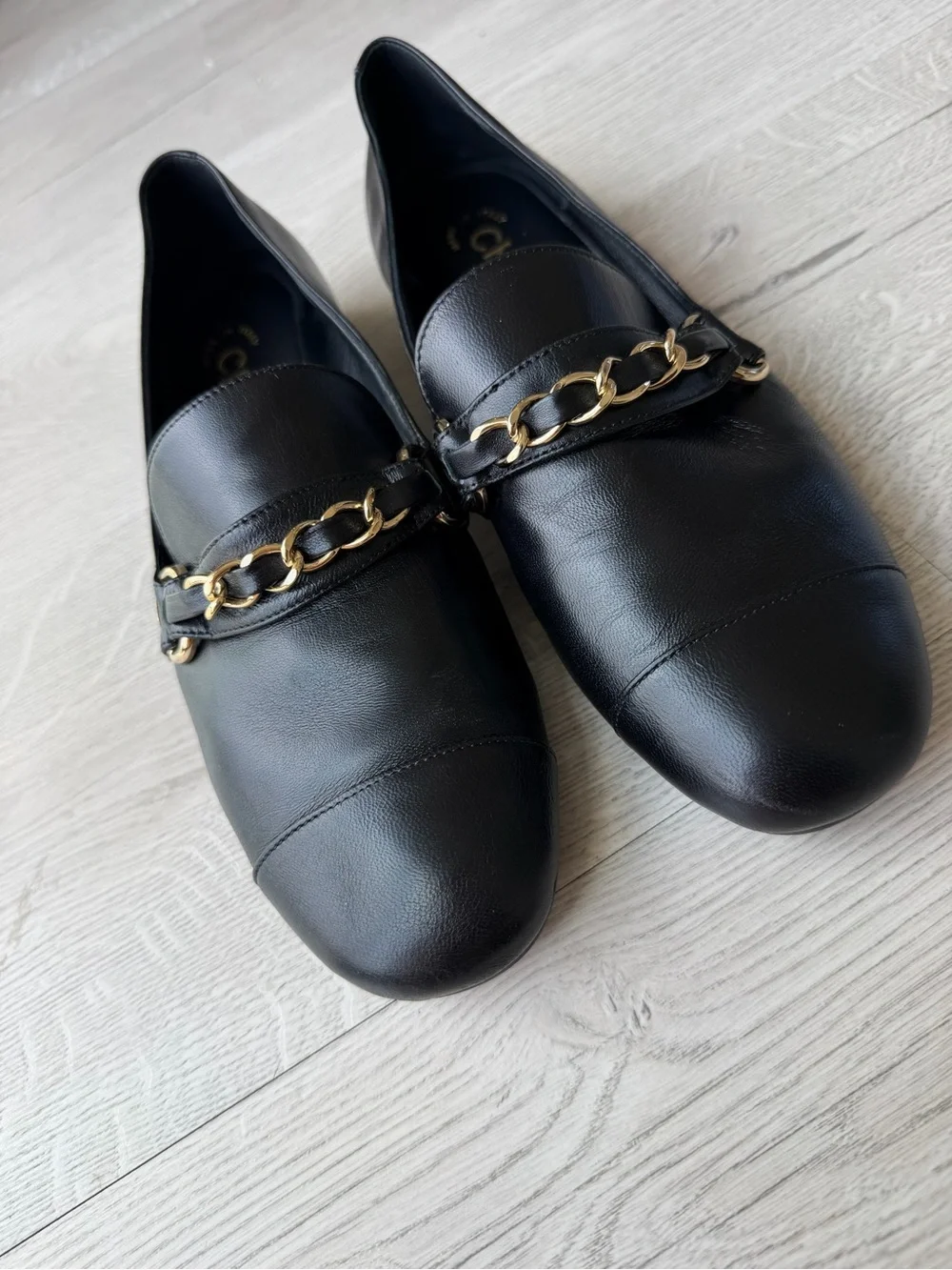 CHANEL Black Leather Chain-Link Loafers